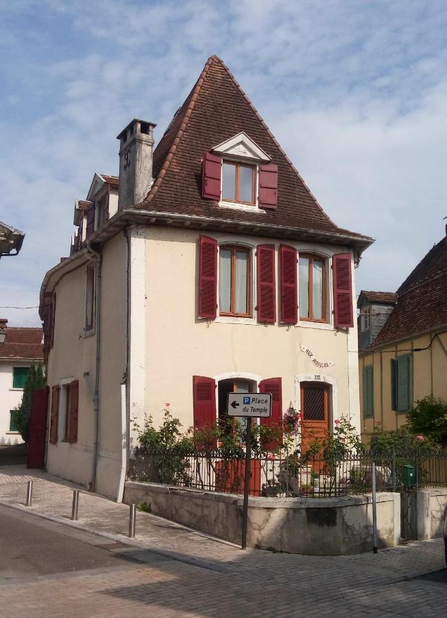 Aux Rosiers Bed & Breakfast Salies-de-Béarn Eksteriør bilde